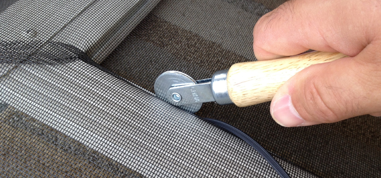 metal screen door repair in Earlimart