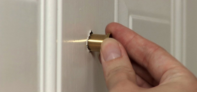 peephole door repair in Earlimart